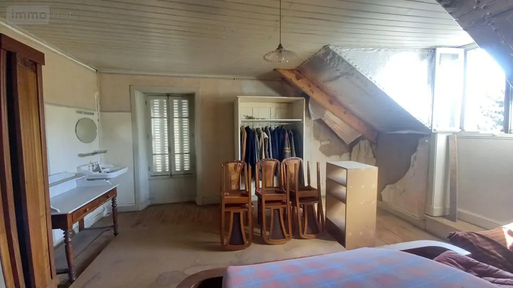 Maison a vendre Vic-sur-Cère 15800 Cantal 15 308 m2 138300 euros MG/2386 018