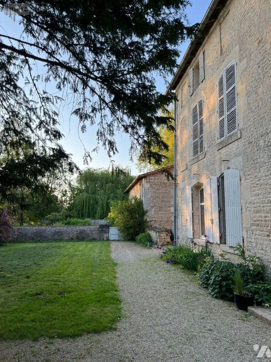 Maison a vendre Périgné 79170 Deux-Sèvres 79 338 m2 10 pièces 435700 euros MR1531 031
