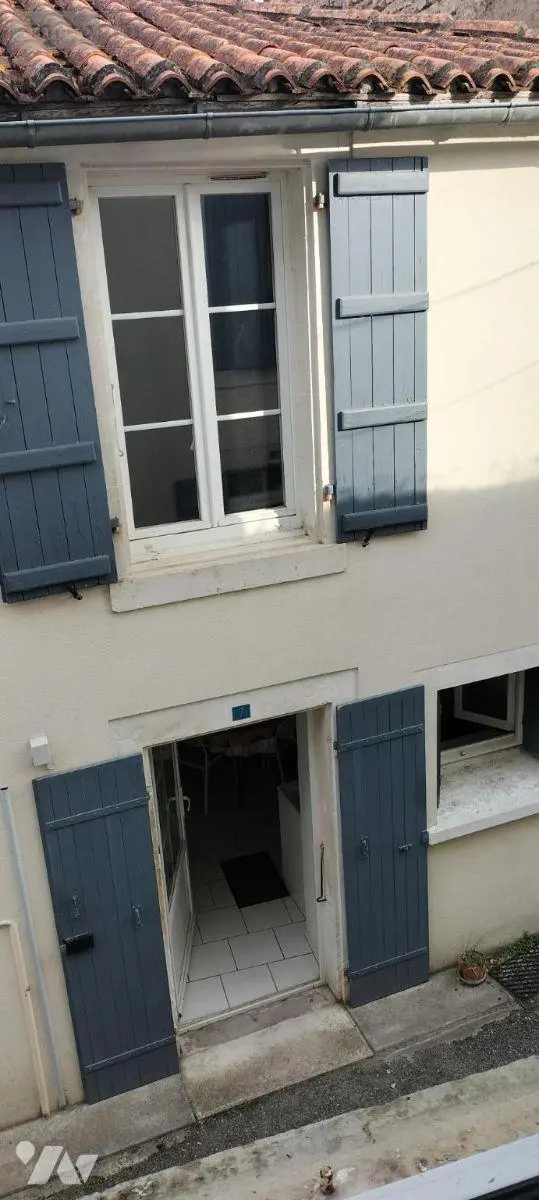 Immeuble de rapport a vendre Dampierre-sur-Boutonne 17470 Charente-Maritime 17 106 m2 147300 euros MR9819 003