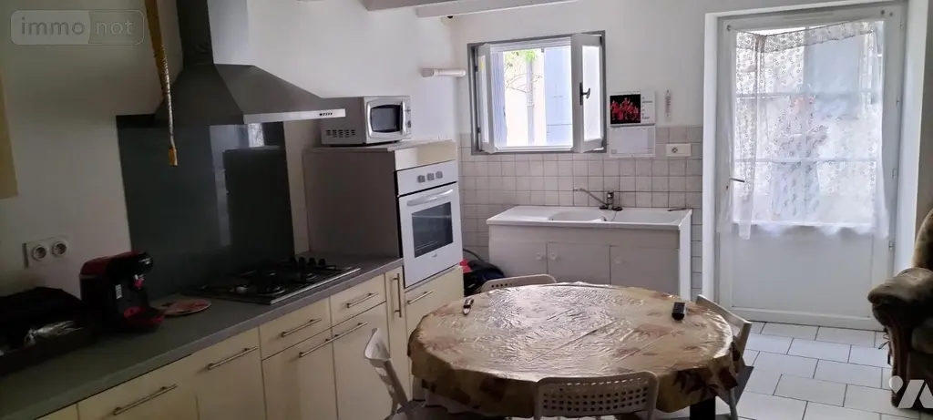 Immeuble de rapport a vendre Dampierre-sur-Boutonne 17470 Charente-Maritime 17 106 m2 147300 euros MR9819 018