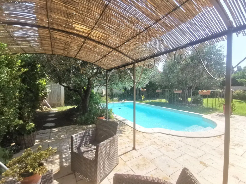 Maison a vendre Mouriès 13890 Bouches-du-Rhône 13 145 m2 7 pièces 859000 euros 075/178 009
