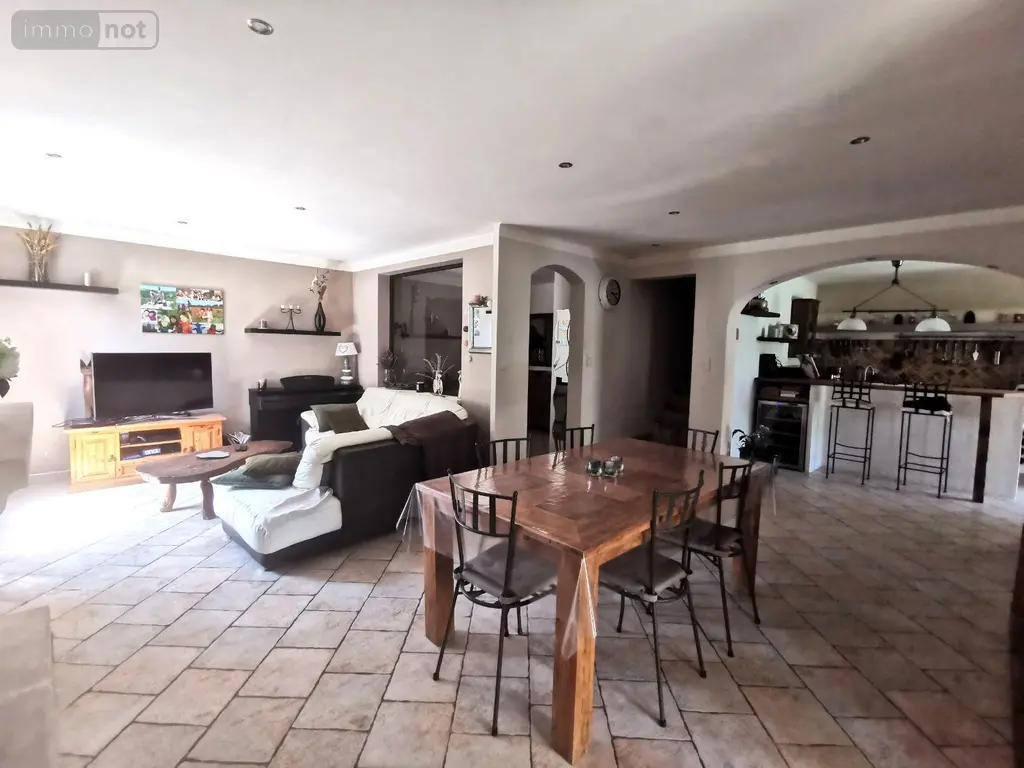 Maison a vendre Mouriès 13890 Bouches-du-Rhône 13 145 m2 7 pièces 859000 euros 075/178 005