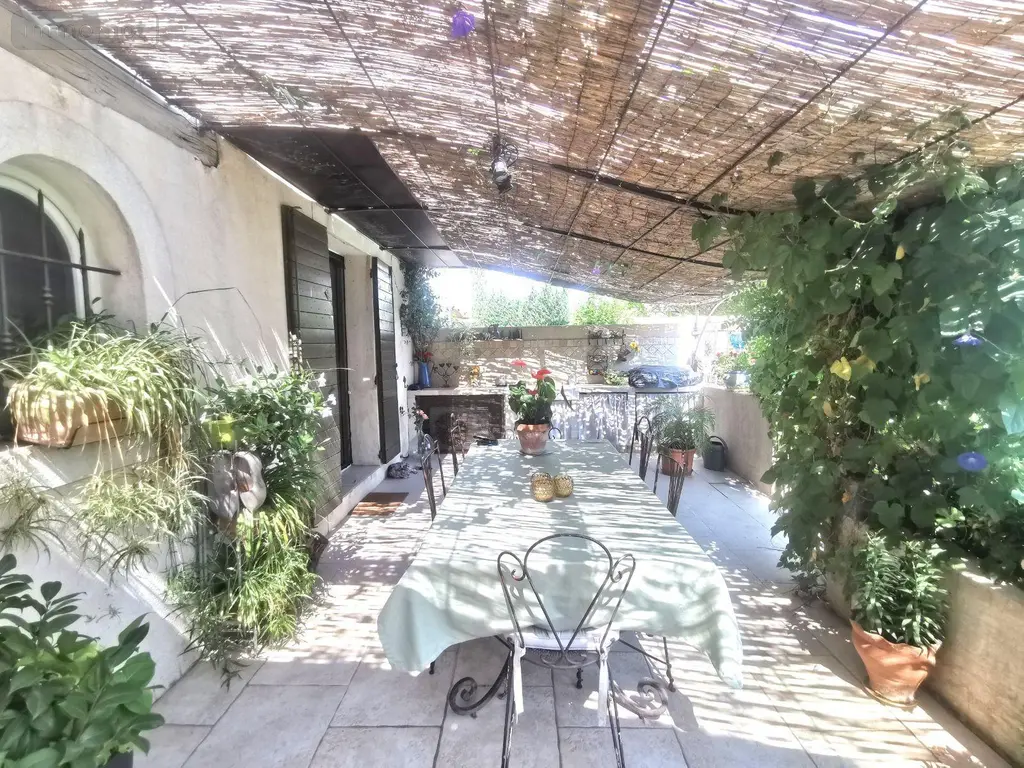 Maison a vendre Mouriès 13890 Bouches-du-Rhône 13 145 m2 7 pièces 859000 euros 075/178 003