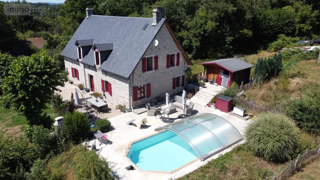 Propriete a vendre Saint-Exupéry-les-Roches 19200 Corrèze 19 148 m2 6 pièces 299500 euros UM 1290 003