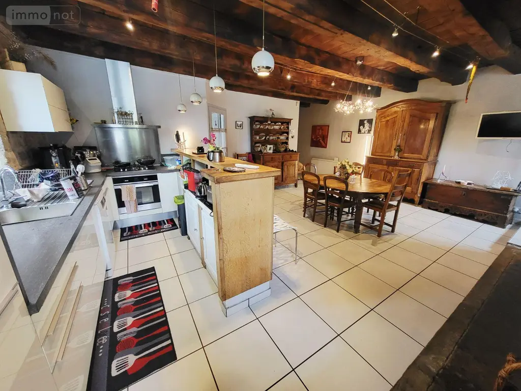 Propriete a vendre Saint-Exupéry-les-Roches 19200 Corrèze 19 148 m2 6 pièces 322400 euros UM 1290 006