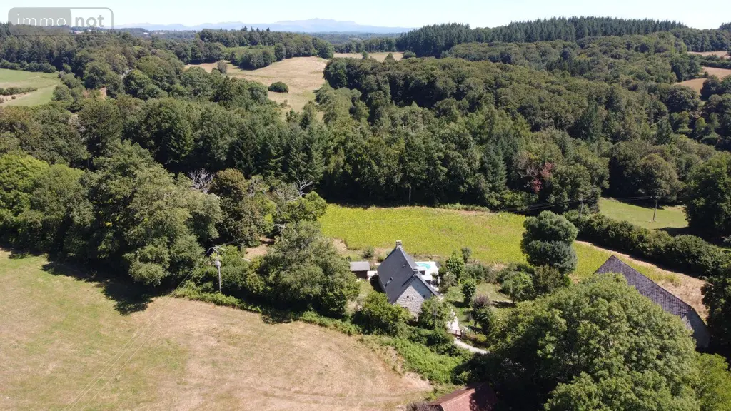 Propriete a vendre Saint-Exupéry-les-Roches 19200 Corrèze 19 148 m2 6 pièces 322400 euros UM 1290 012