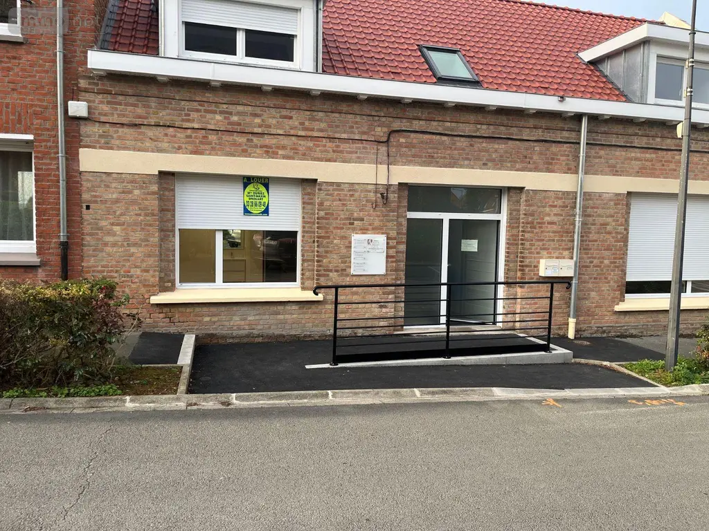 Location divers Saint-Sylvestre-Cappel 59114 Nord 59 19 m2 612 euros S5388 003