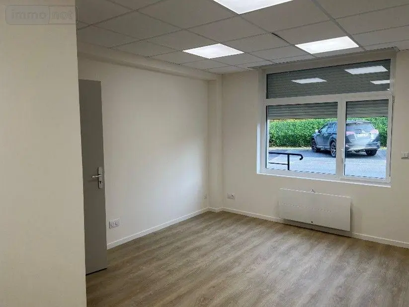 Location divers Saint-Sylvestre-Cappel 59114 Nord 59 19 m2 612 euros S5388 004
