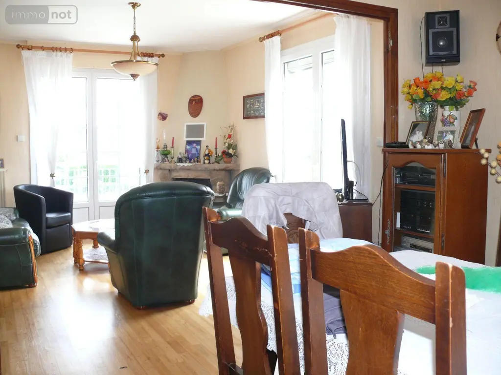 Maison a vendre Trélivan 22100 Côtes-d'Armor 22 186 m2 10 pièces 332480 euros 037/942 007
