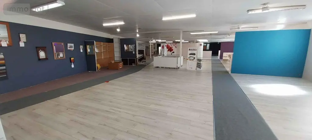 Fonds et murs commerciaux a vendre Saint-James 50240 Manche 50 1130 m2 4 pièces 243800 euros 12541/2210 007