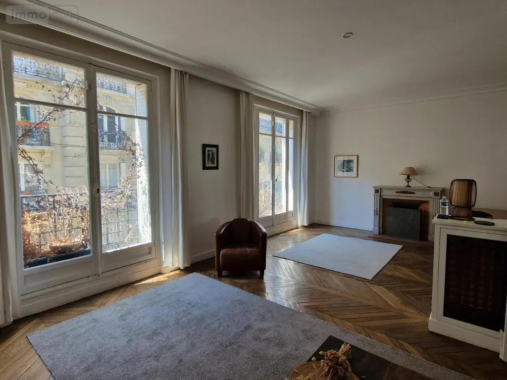 Appartement a vendre Paris 18e Arrondissement 75018 Paris 75 75 m2 3 pièces 766000 euros JG 75018 002