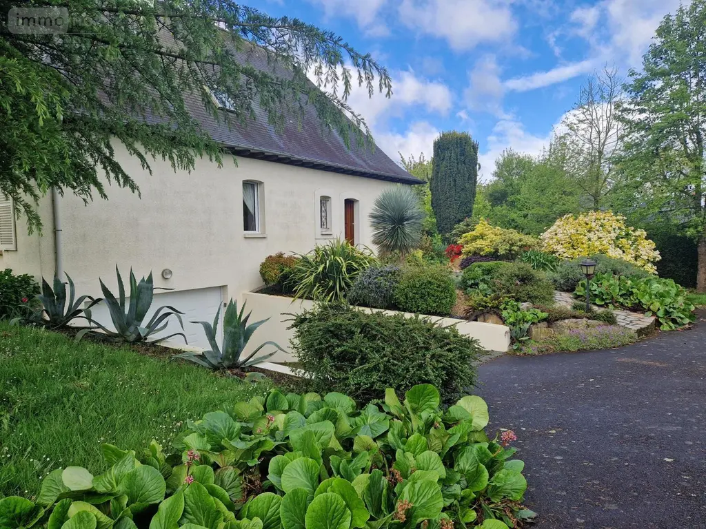 Location maison Châteaugiron 35410 Ille-et-Vilaine 35 134 m2 5 pièces 1050 euros LOC 36 002