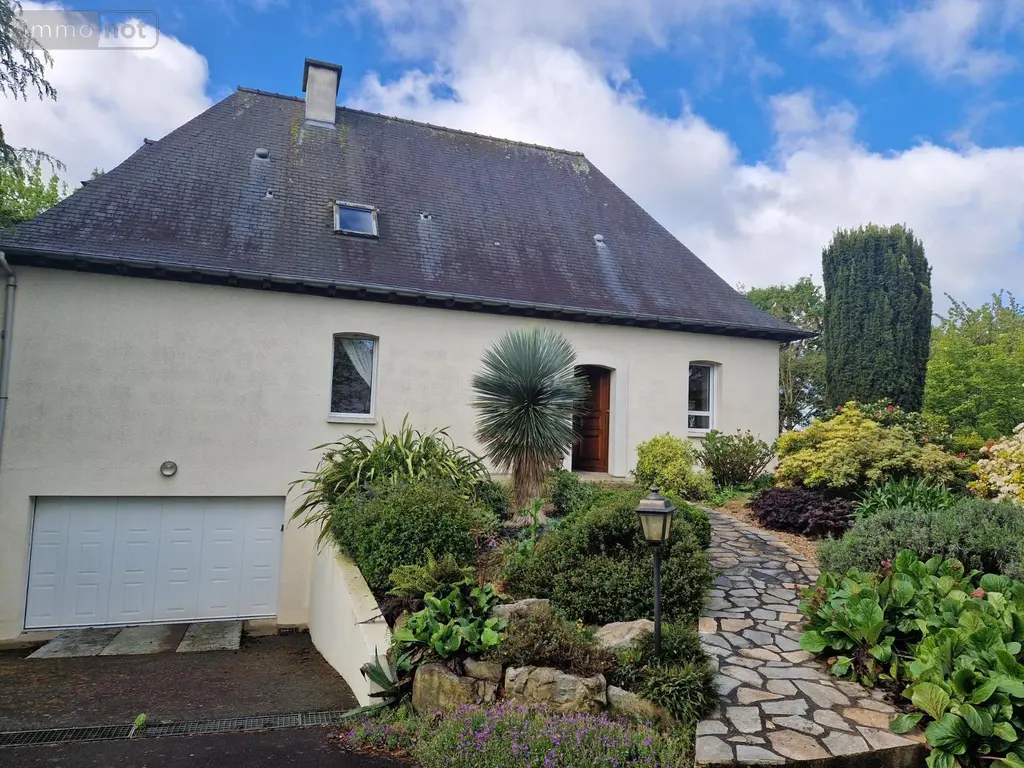 Location maison Châteaugiron 35410 Ille-et-Vilaine 35 134 m2 5 pièces 1050 euros LOC 36 003