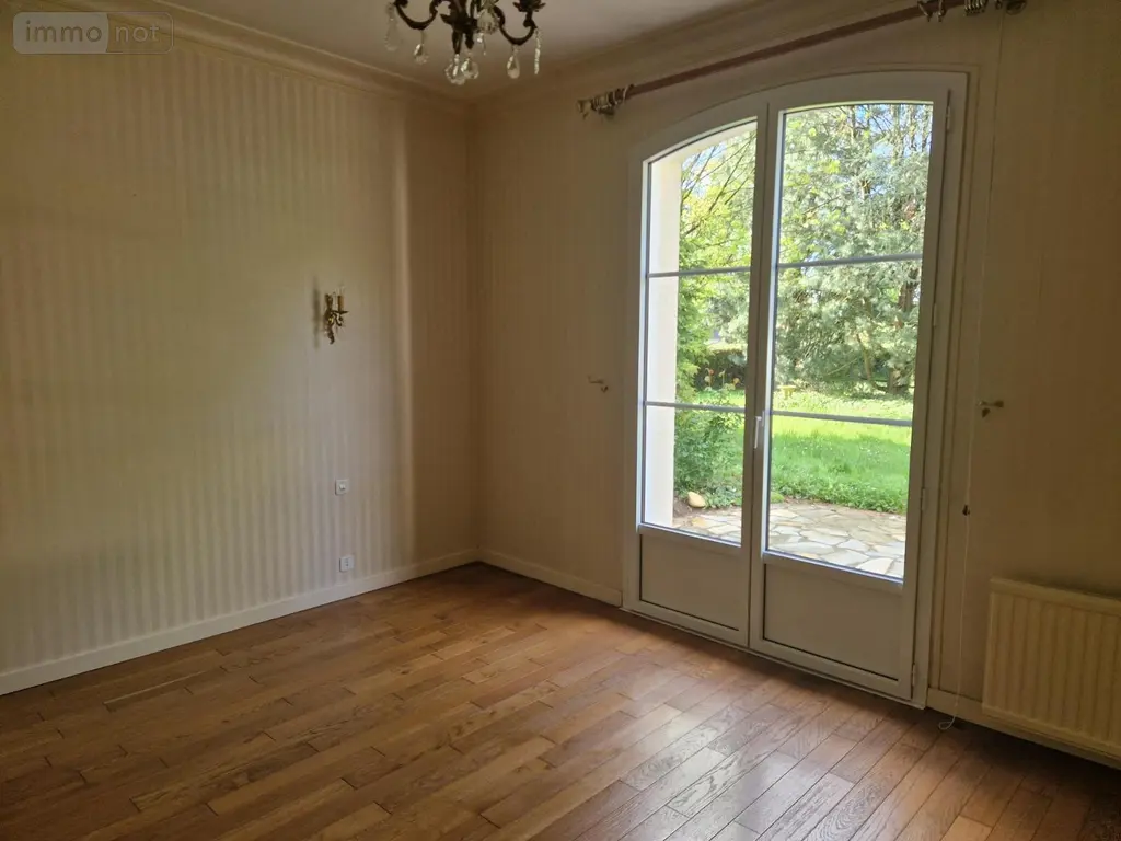 Location maison Châteaugiron 35410 Ille-et-Vilaine 35 134 m2 5 pièces 1050 euros LOC 36 007