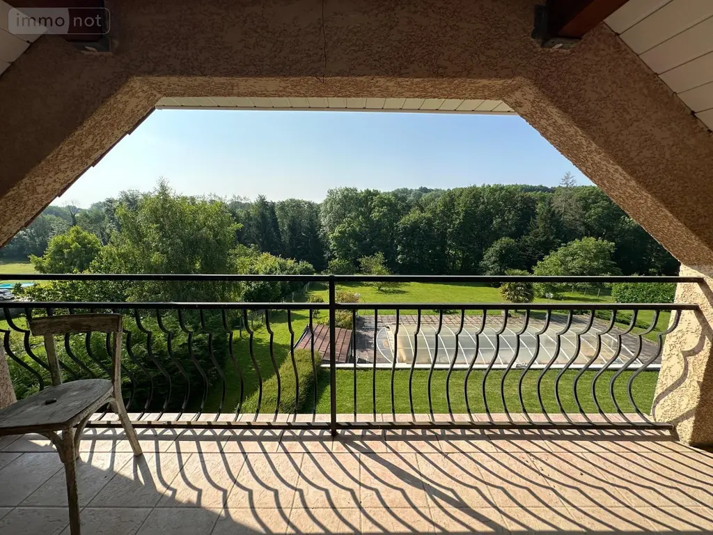 Propriete a vendre Jouhe 39100 Jura 39 350 m2 13 pièces 397000 euros J / LL 007