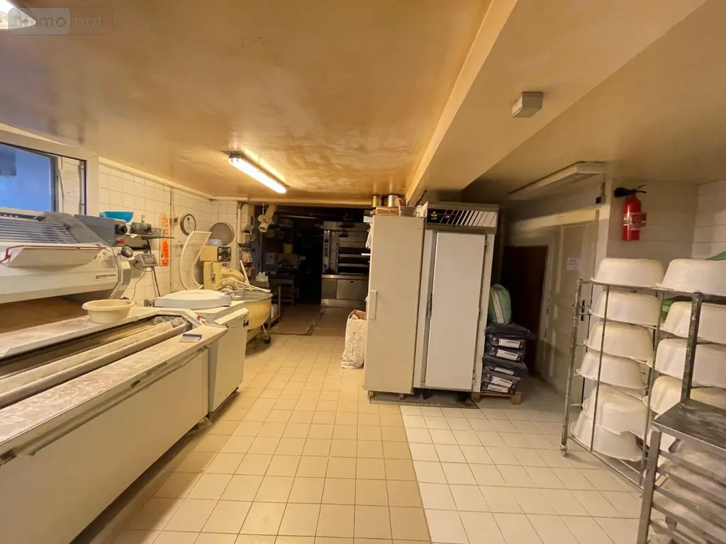 Fonds et murs commerciaux a vendre Eu 76260 Seine-Maritime 76 240 m2 397000 euros 76041/63 004