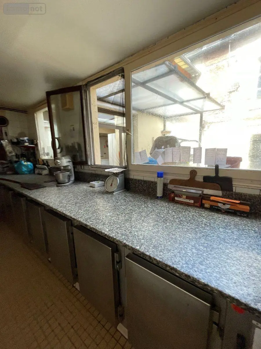 Fonds et murs commerciaux a vendre Eu 76260 Seine-Maritime 76 240 m2 397000 euros 76041/63 005