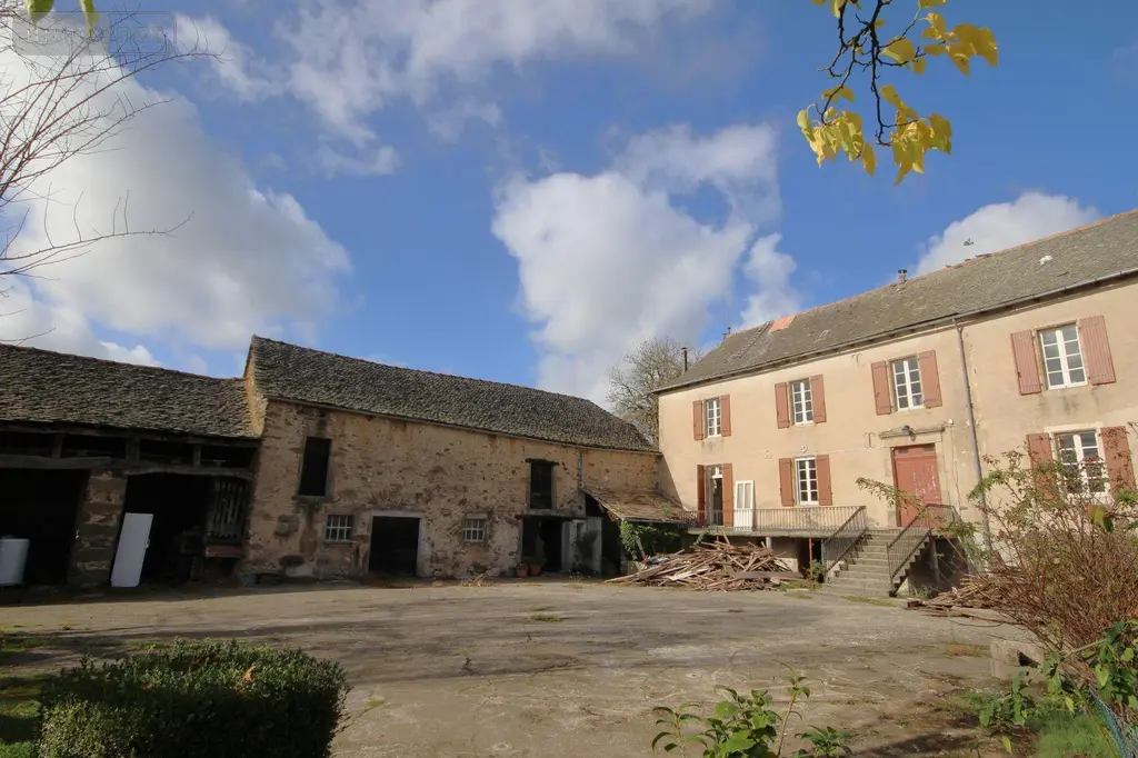 Maison a vendre La Salvetat-Peyralès 12440 Aveyron 12 189 m2 8 pièces 183700 euros 3200 002