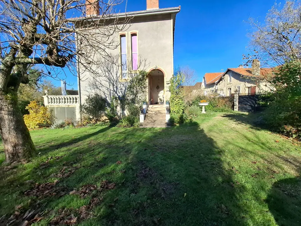 Maison a vendre Le Bugue 24260 Dordogne 24 111 m2 4 pièces 261000 euros 18113/147 030