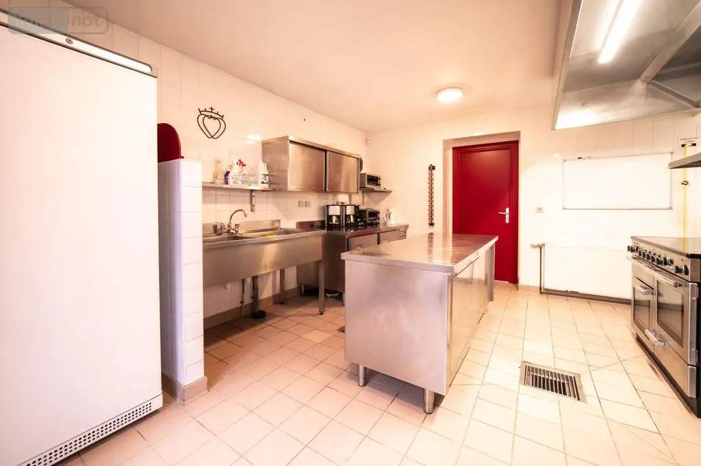 Propriete a vendre Plougasnou 29630 Finistère 29 400 m2 20 pièces 997500 euros STSA 010