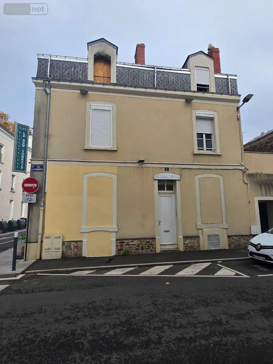 Immeuble de rapport a vendre Angers 49000 Maine-et-Loire 49 242 m2 16 pièces 572000 euros 49115/IMM/509 008
