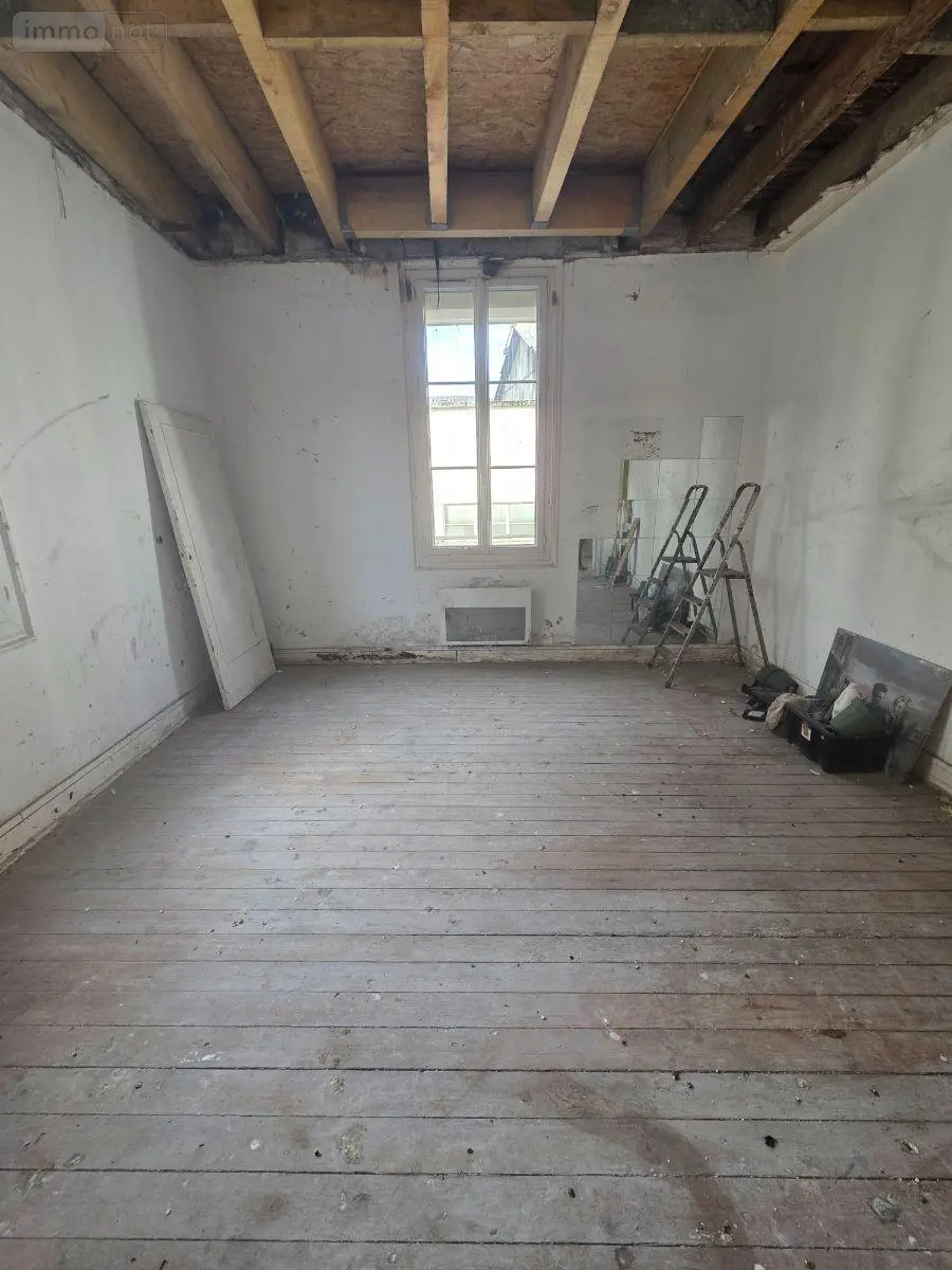 Immeuble de rapport a vendre Angers 49000 Maine-et-Loire 49 242 m2 16 pièces 572000 euros 49115/IMM/509 016