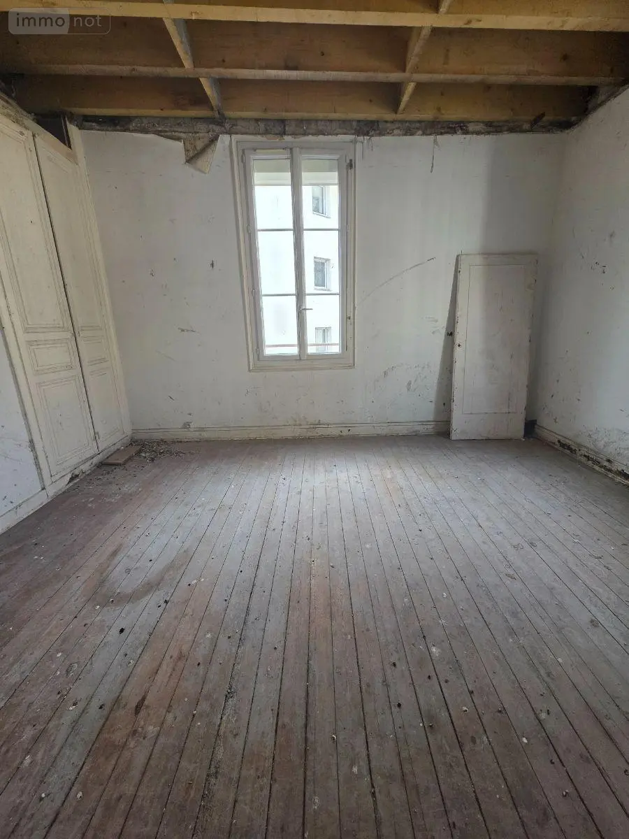 Immeuble de rapport a vendre Angers 49000 Maine-et-Loire 49 242 m2 16 pièces 572000 euros 49115/IMM/509 017