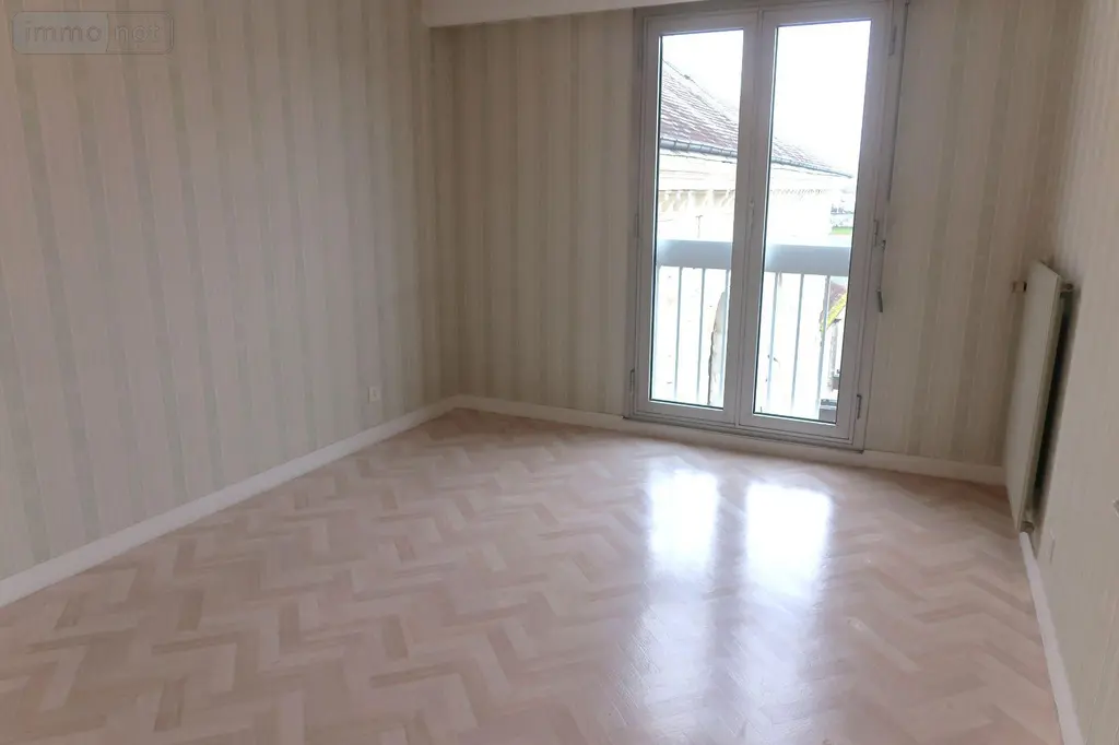 Location appartement Châtellerault 86100 Vienne 86 73 m2 3 pièces 685 euros 86024-APPT2414 005