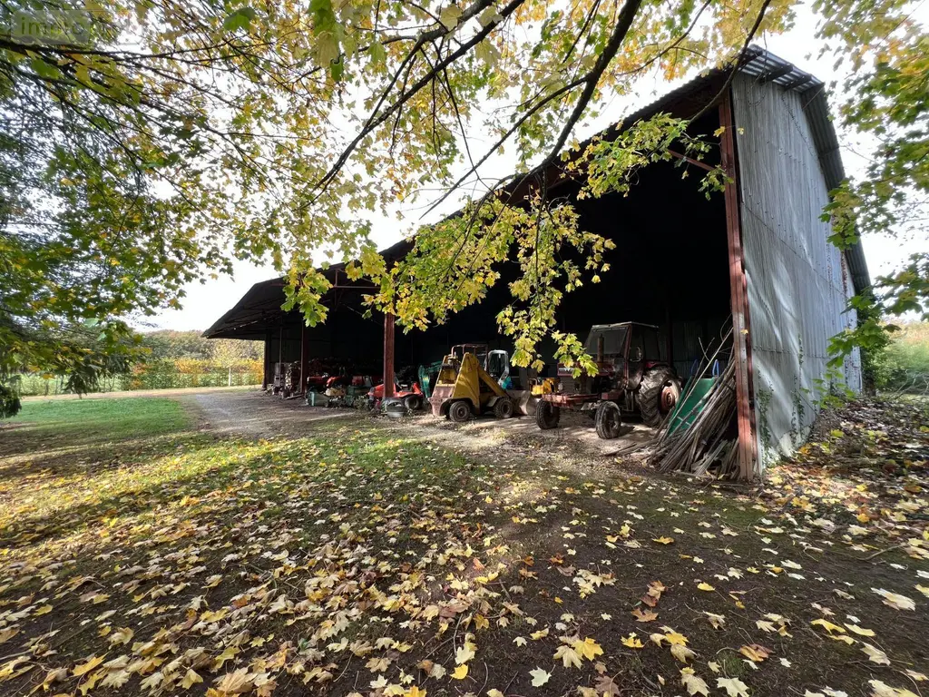 Propriete a vendre La Pérouille 36350 Indre 36 297 m2 8 pièces 871500 euros JA/791 008