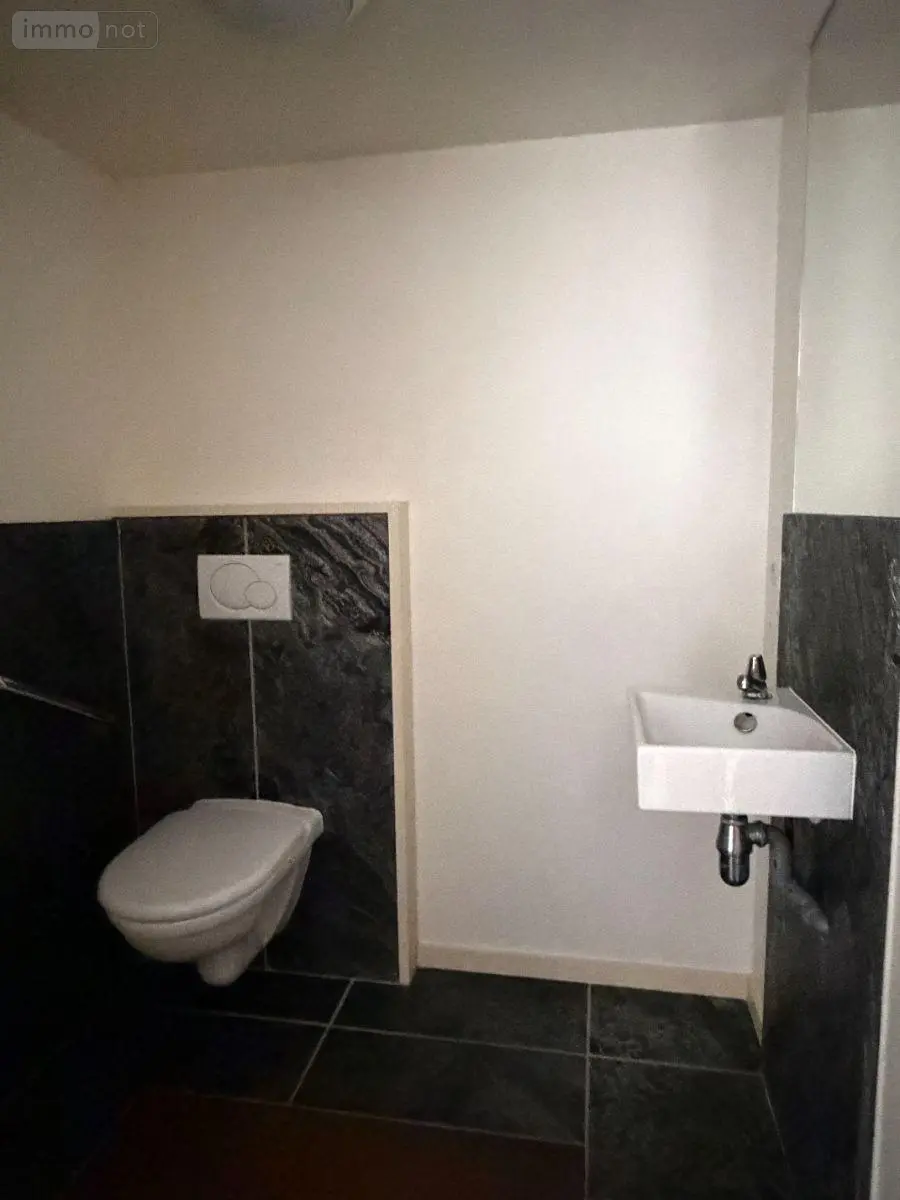 Location fonds et murs commerciaux Pont-Aven 29930 Finistère 29 40 m2 2 pièces 1300 euros 11286/892 010