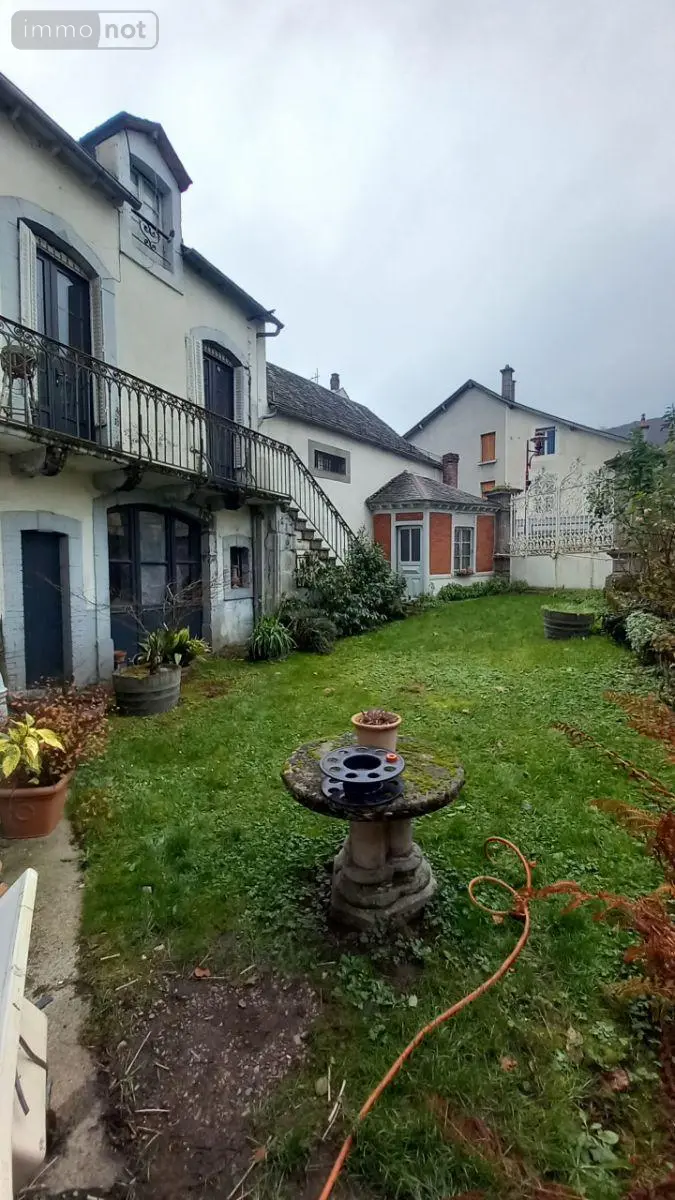 Maison a vendre Condat 15190 Cantal 15 164 m2 195000 euros FG/2444 022