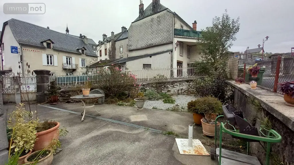 Maison a vendre Condat 15190 Cantal 15 164 m2 195000 euros FG/2444 027