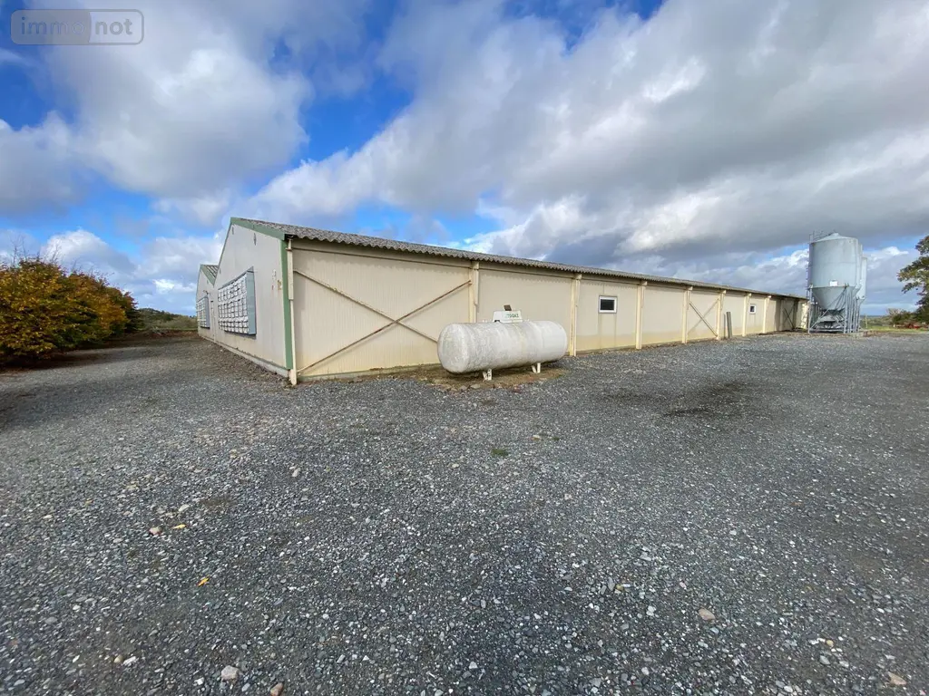 Bien agricole a vendre La Baconnière 53240 Mayenne 53 65040 euros 53047/149 003