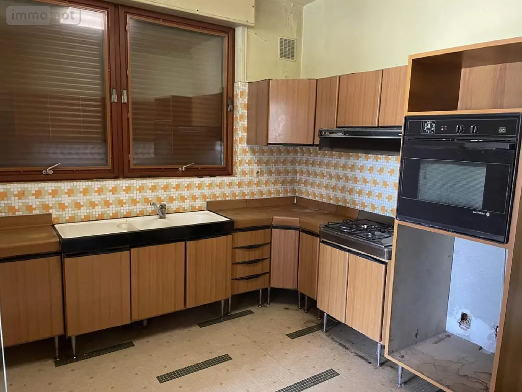 Maison a vendre Javerlhac-et-la-Chapelle-Saint-Robert 24300 Dordogne 24 334 m2 7 pièces 197950 euros 077/1491 005