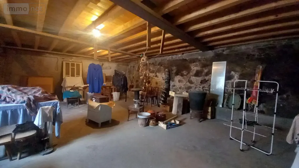 Maison a vendre Laveissière 15300 Cantal 15 165 m2 77000 euros FG/2452 007
