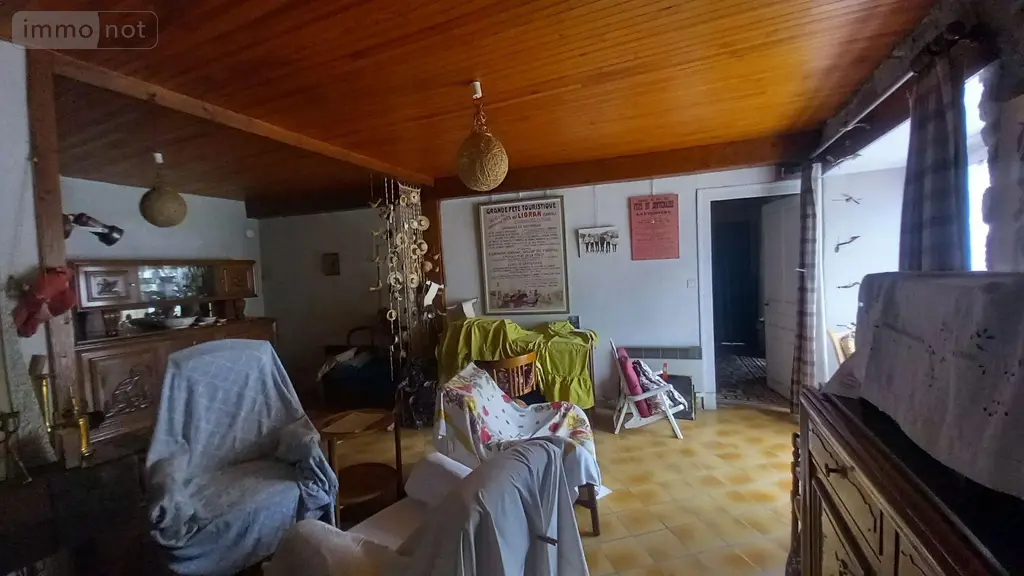 Maison a vendre Laveissière 15300 Cantal 15 165 m2 77000 euros FG/2452 021