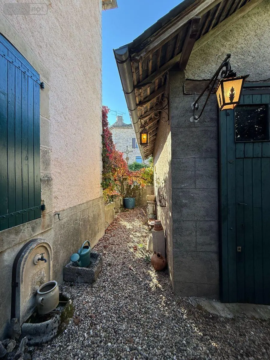 Maison a vendre Limogne-en-Quercy 46260 Lot 46 207 m2 6 pièces 298860 euros LI/648 004
