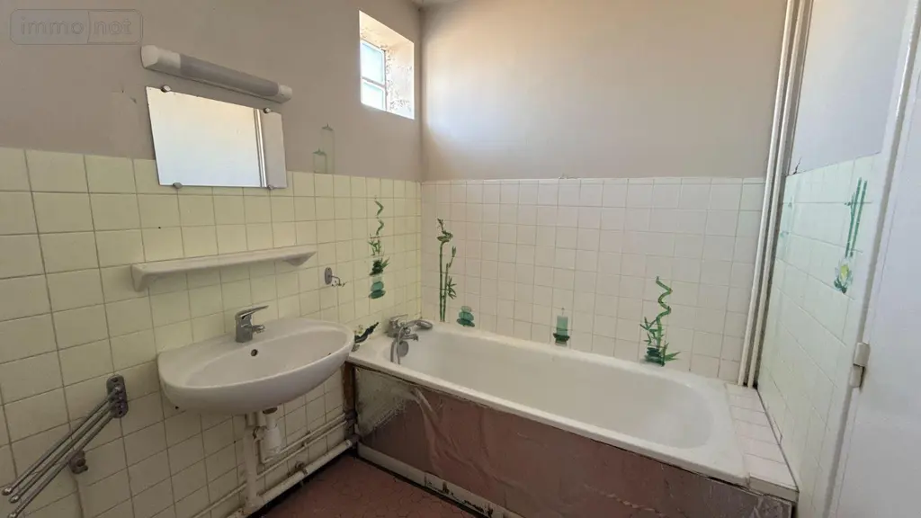 Appartement a vendre Châlons-en-Champagne 51000 Marne 51 94 m2 5 pièces 119000 euros 51001-136 014