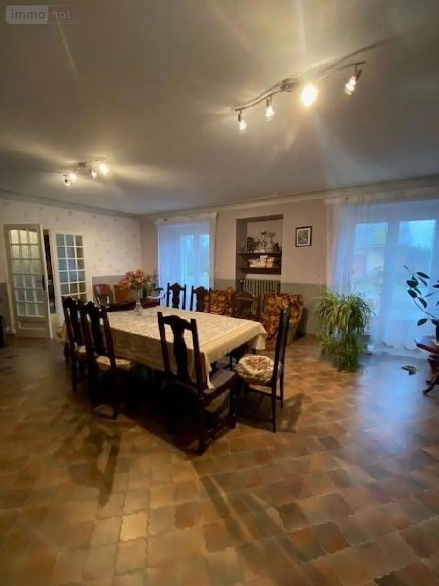 Maison a vendre Tinténiac 35190 Ille-et-Vilaine 35 143 m2 5 pièces 198550 euros 105/1898 015