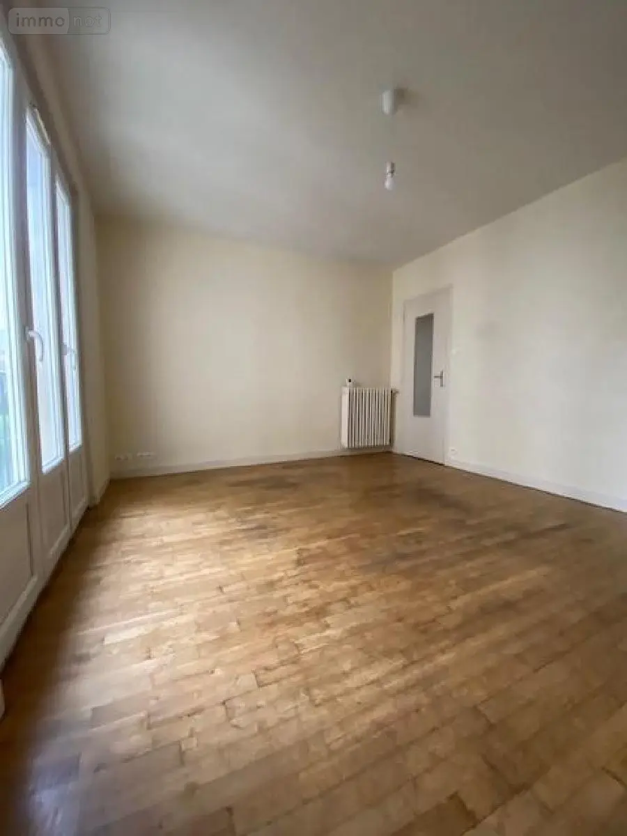 Location appartement Rennes 35000 Ille-et-Vilaine 35 57 m2 3 pièces 750 euros 105/1894 003