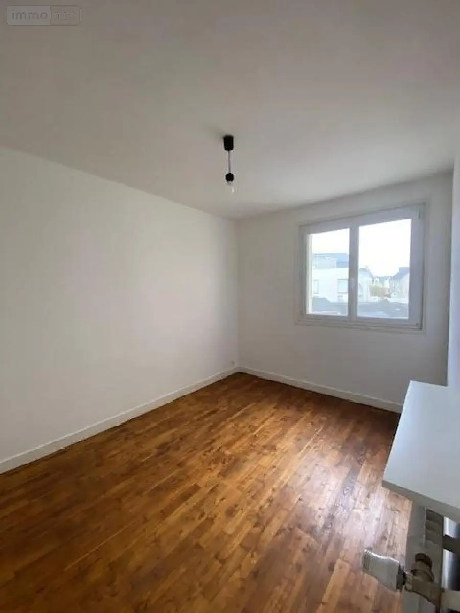Location appartement Rennes 35000 Ille-et-Vilaine 35 57 m2 3 pièces 750 euros 105/1894 007