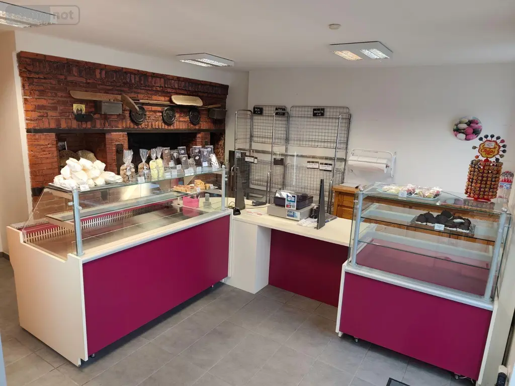 Fonds et murs commerciaux a vendre Charbonnières-les-Varennes 63410 Puy-de-Dôme 63 106000 euros 13352/452 002