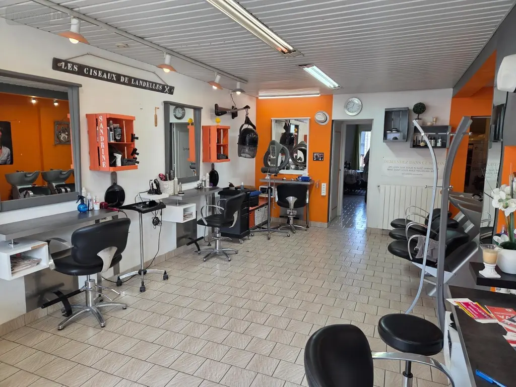 Fonds et murs commerciaux a vendre Landelles-et-Coupigny 14380 Calvados 14 21000 euros 25-17 001