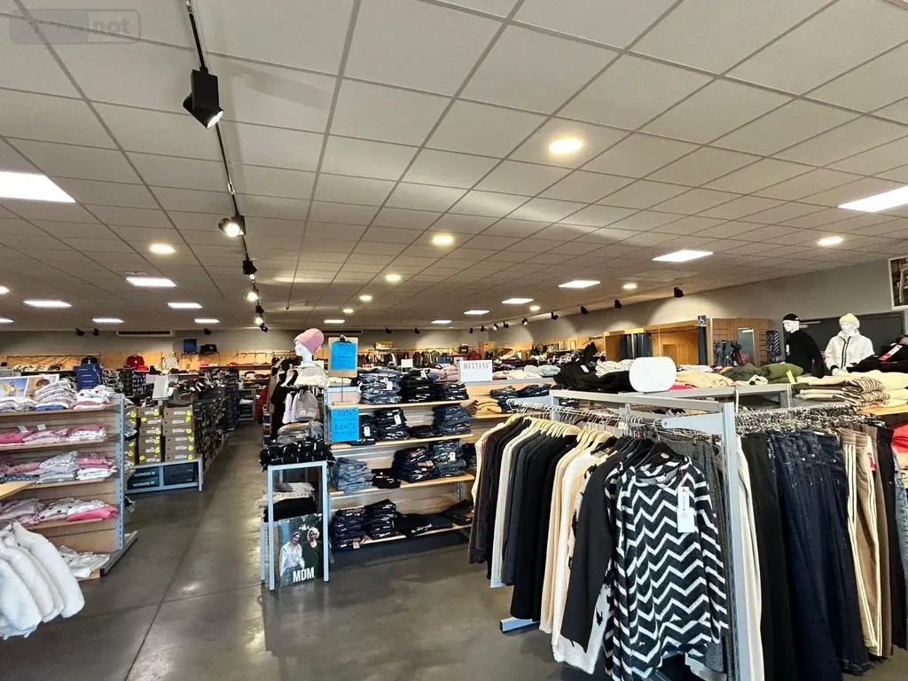 Fonds et murs commerciaux a vendre Mauriac 15200 Cantal 15 360 m2 507700 euros 15060/1239 005