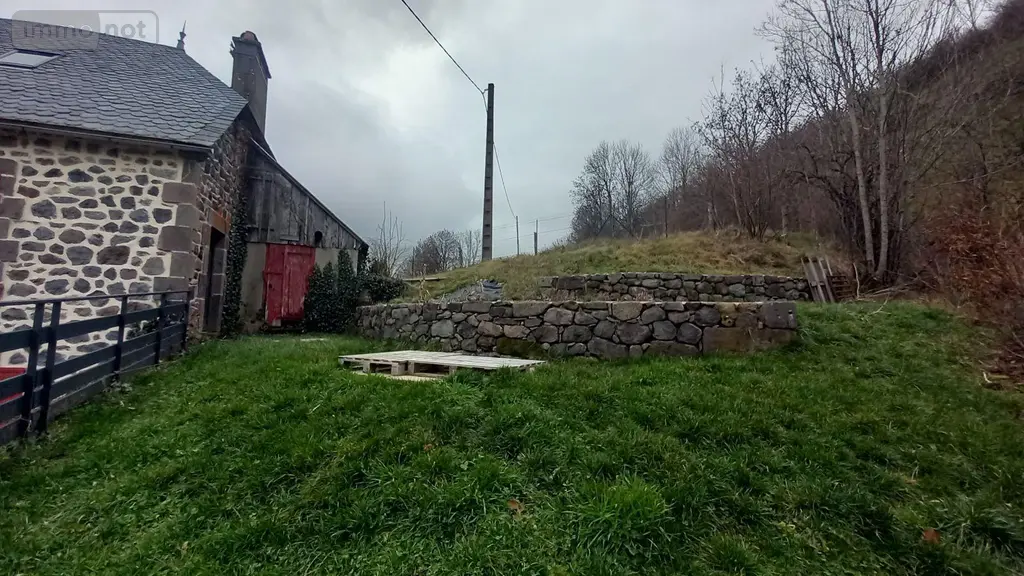 Maison a vendre Collandres 15400 Cantal 15 175 m2 263500 euros FG/2472 017