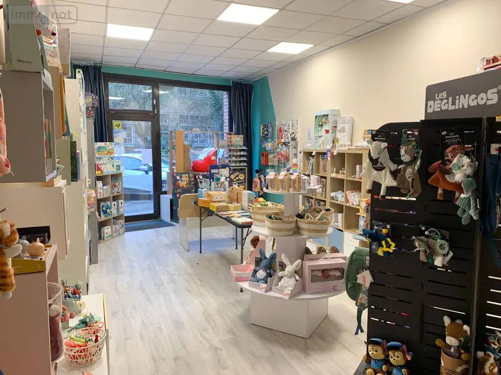 Location fonds et murs commerciaux Bailleul 59270 Nord 59 56 m2 1 pièce 715 euros FLOCB451 004