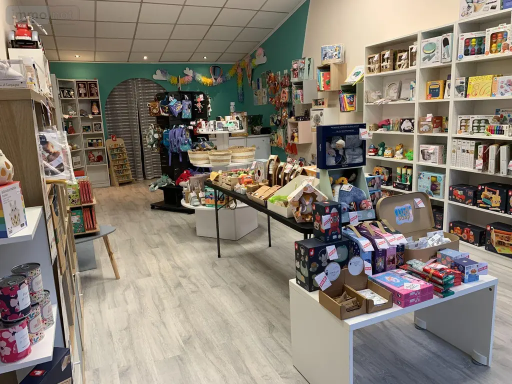 Location fonds et murs commerciaux Bailleul 59270 Nord 59 56 m2 1 pièce 715 euros FLOCB451 003