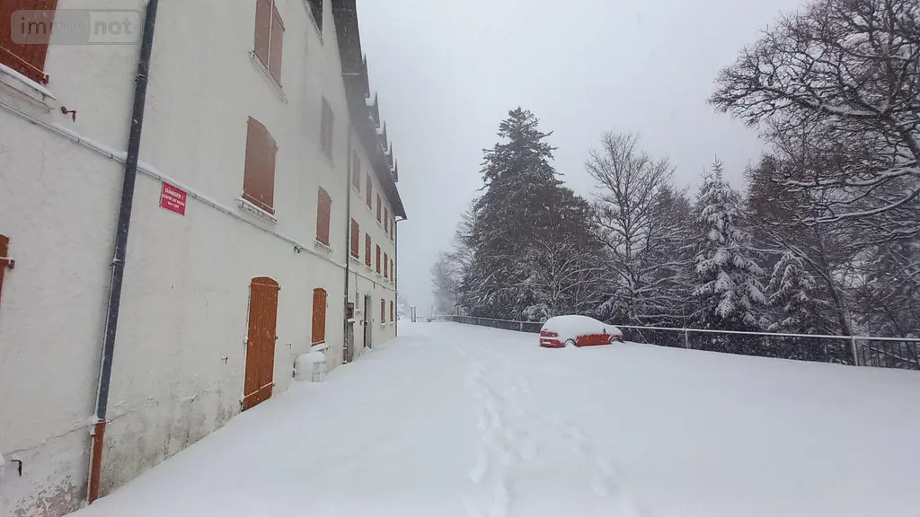 Appartement a vendre Murat 15300 Cantal 15 18 m2 42000 euros FG/2473 001