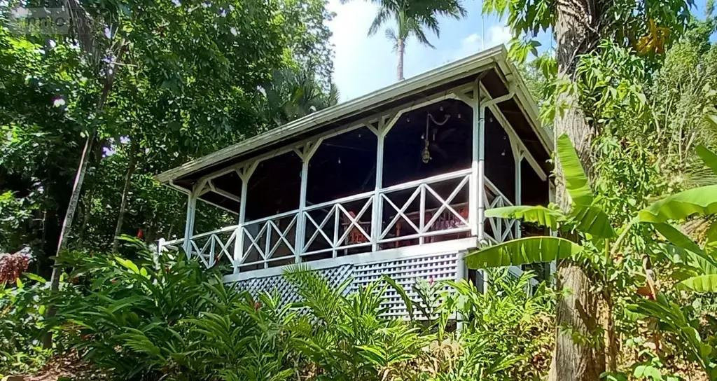 Propriete a vendre Deshaies 97126 Guadeloupe 971 312 m2 9 pièces 1195000 euros 15056/157 009