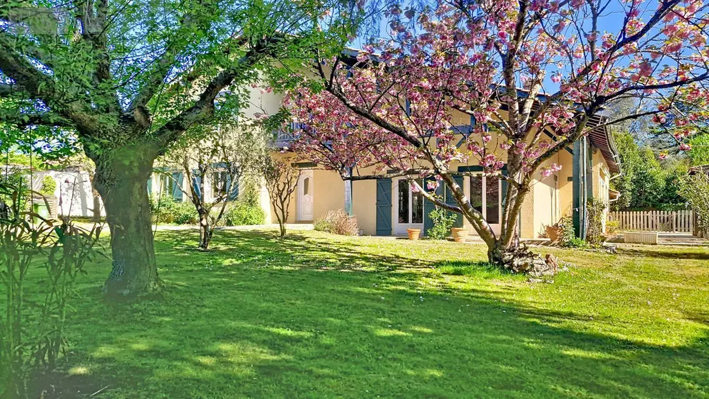 Maison a vendre Bouliac 33270 Gironde 33 267 m2 8 pièces 595000 euros 026/1023 011